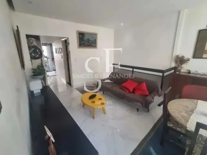 Benfica - Rua São Luiz Gonzaga - Casa de Vila, duplex, toda reformada, 5 quartos sendo 1 s