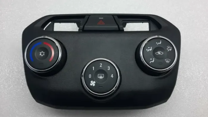 Comando Do Ar Condicionado Gm Prisma Ltz 1.4 2018 (Usado)