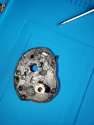 Manutenção de carretilha e molinete  e vara de pesca. 