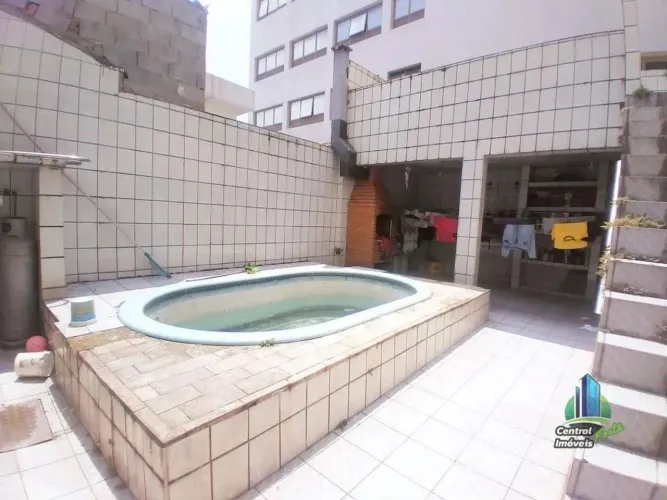Sobrado Residencial à venda, Boqueirão, Praia Grande - SO0039.