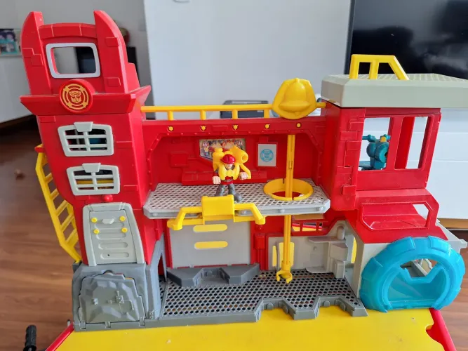 Base Resgate Transformers Rescue Bots Playset