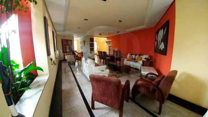Casa à venda, 5 quartos, 2 suítes, 10 vagas, Heliópolis - Belo Horizonte/MG