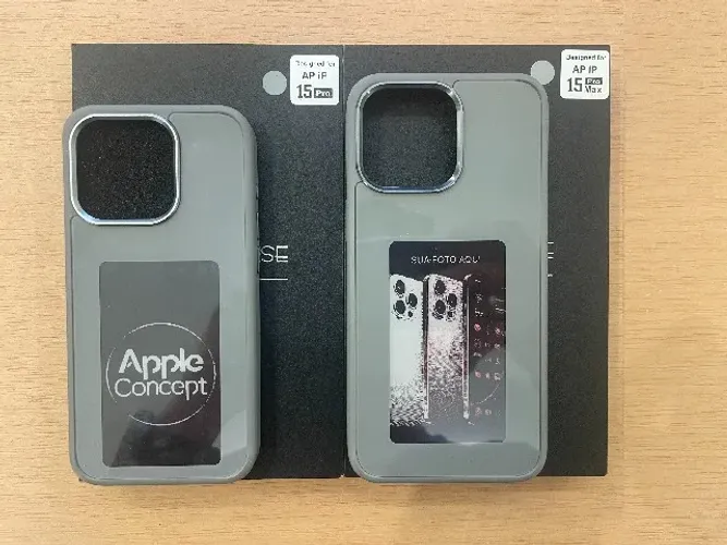 Capinha iPhone 15 Pro/Pro Max com Display