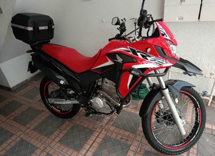 Moto Honda XRE 2023