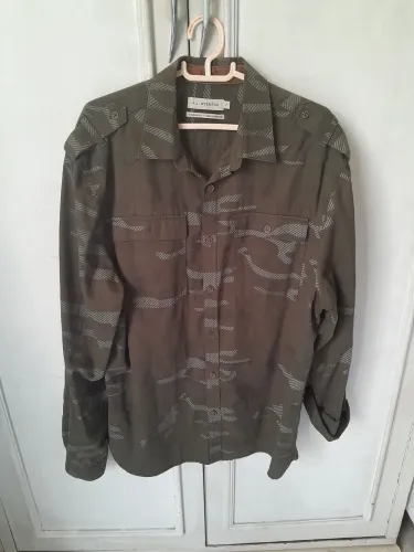 Camisa Manga Longa Verde Militar com Estampa tam M