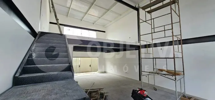 Galpão para aluguel, 3 vagas, CAZECA - UBERLANDIA/MG