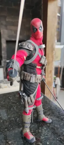 Deadpool Sideshow 1/6 Action Figure