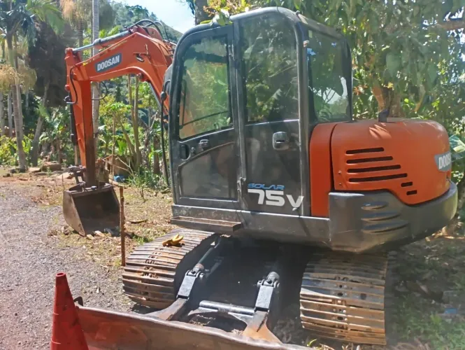 Escavadeira Doosan Solar 75v 