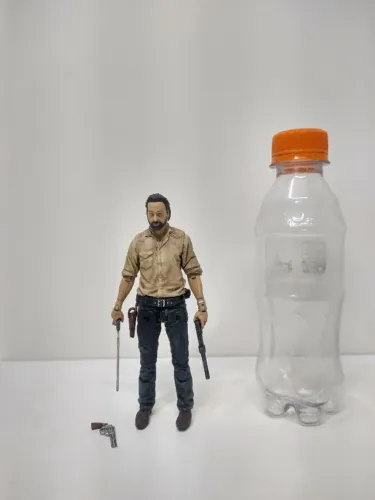 Action Figure Estátuta The Walking Dead Rick Grimes