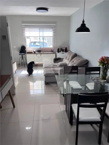 Condomínio com 2 quartos à venda em Vila bertioga - SP