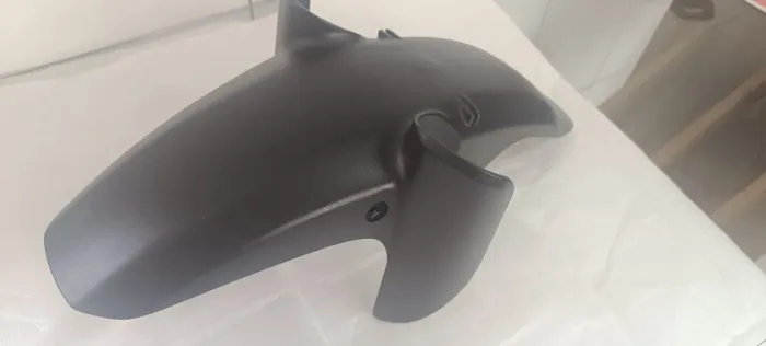 Paralamas inferior XRE 300. Usado, original.