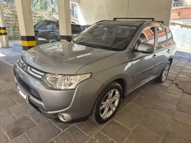 Mitsubishi Outlander 2.0 16V 160cv Aut. 2014