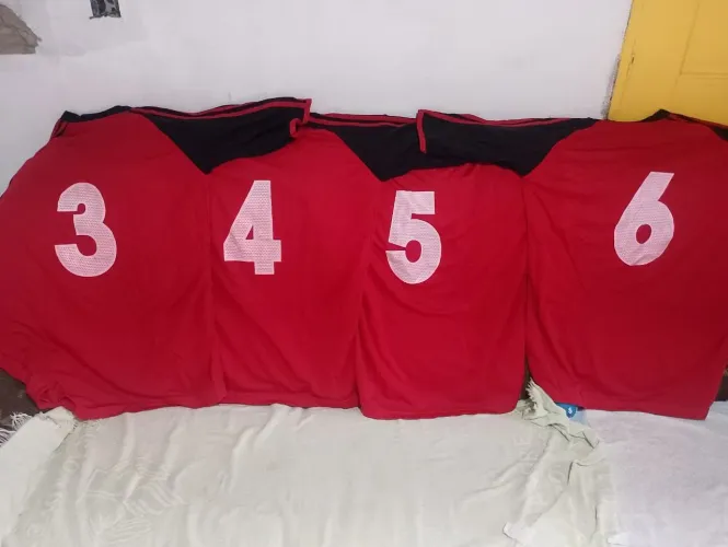Vendo essas camisetas de time