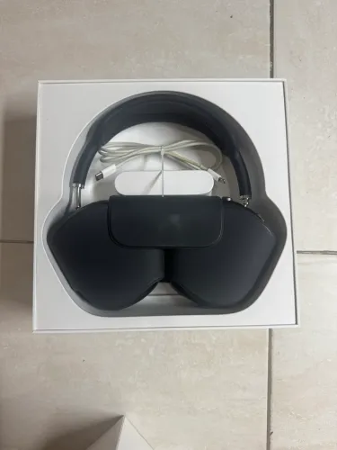 AirPods Max