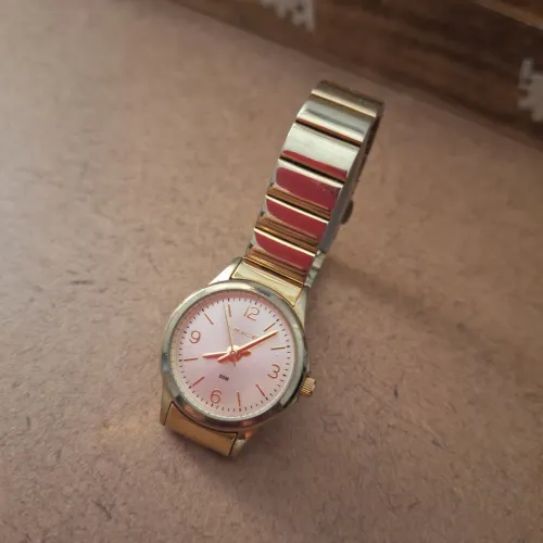 Relógio de pulso Lince, feminino, dourado. Lindo!