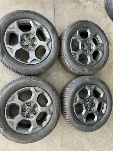 Rodas aro 17 renegade ,Jeep Compass e Fiat toro + pneus pirelli 90%