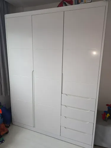 Armário, cômoda , cama, nichos anfantil