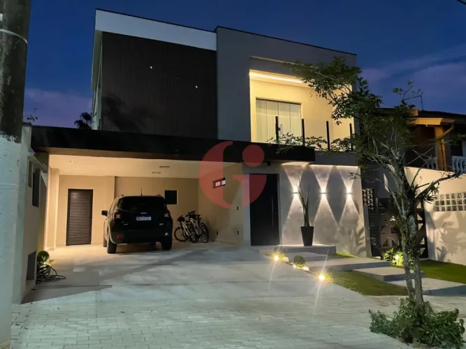 Sobrado à venda no condomínio Recanto da Serra com 3 quartos sendo 1 suíte - 244 m² - Urba