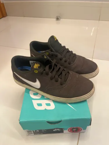Tênis Nike SB tamanho 39-40