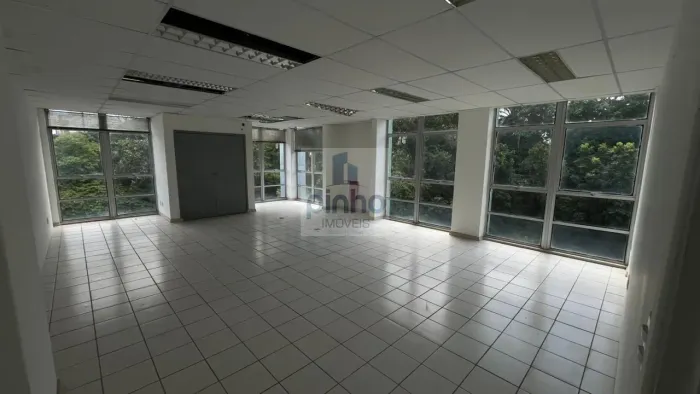 Área Comercial para Locação, Itaigara, 1 banheiro, 1 vaga
