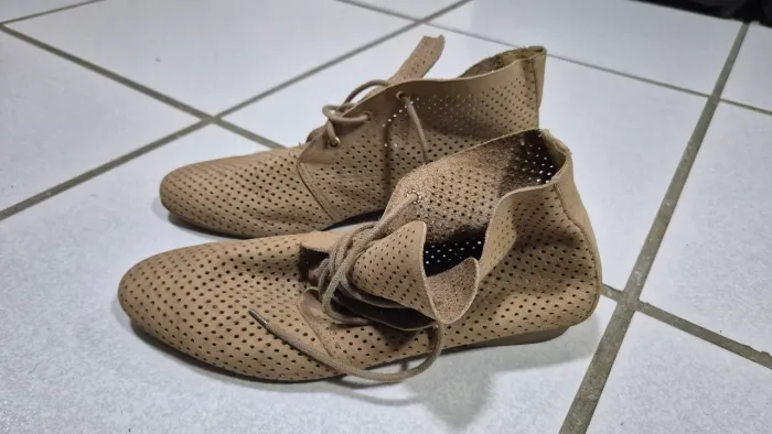 Bota feminina em Couro