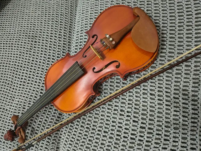 Violino Eagle