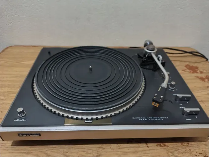 Toca discos Gradiente Automático Gradiente DD200Q Funcionando Clássico Vintage 110/220