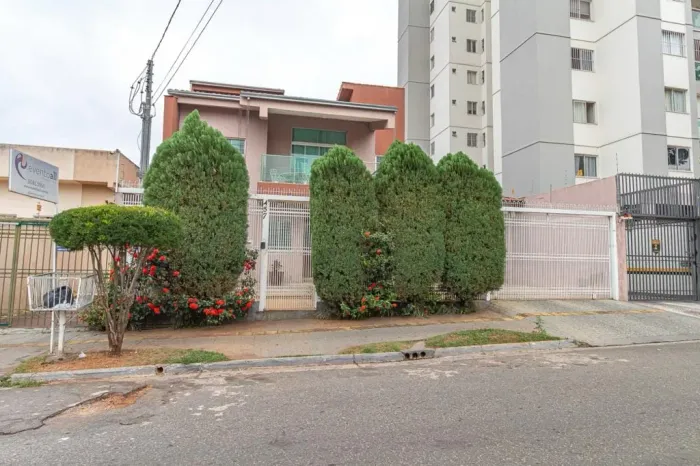 Sobrado à venda 4 Quartos, 3 Suites, 4 Vagas, 468M², Jardim América, Goiânia - GO