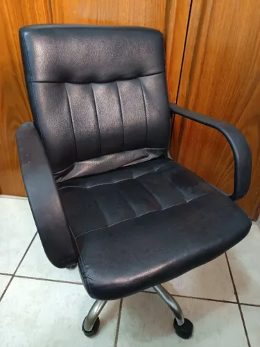 Cadeira de escritório (OPORTUNIDADE!)