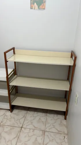 Prateleira/mesa de café