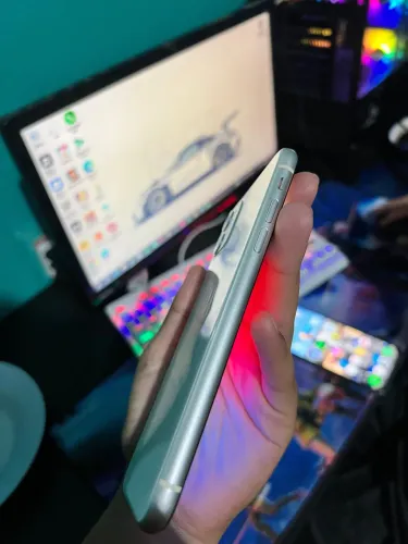iPhone 11 