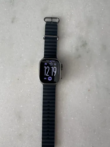 Apple Watch Ultra 1 titanium