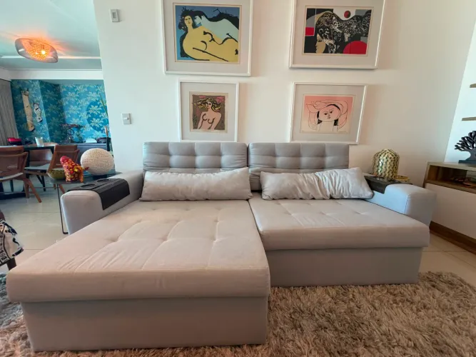 Oferta única sofá assinado por arquiteto renomado