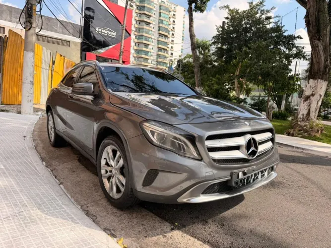 Mercedes-Benz GLA 200 Adv. 1.6/1.6 TB 16V Flex Aut. 2016