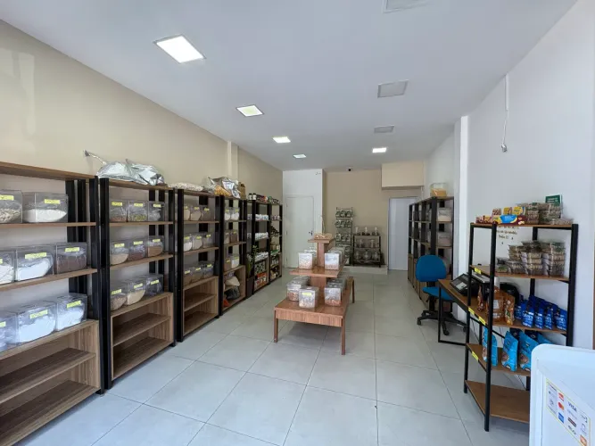 Vendo equipamentos + estoque de loja de produtos naturais
