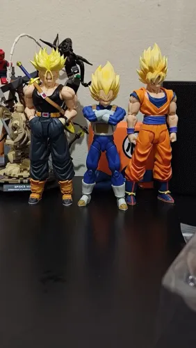 LOTE ACTION FIGURES DRAGON BALL Z SH FIGUARTS E TOSEN ART TOYS