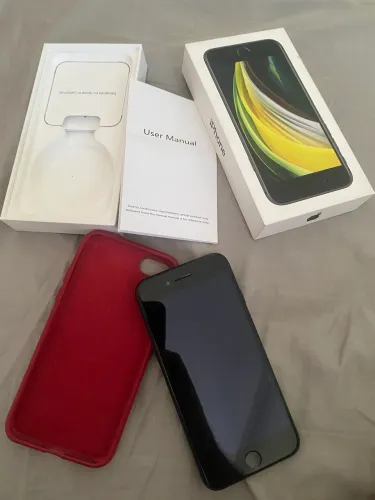 IPhone SE 64Bg com caixa, carregador e cabo