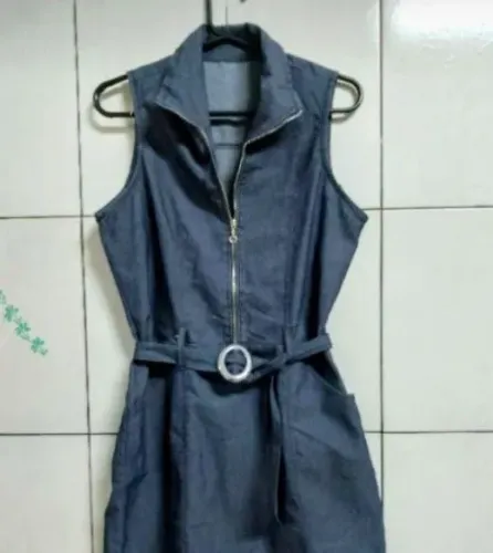 Vestido retrô de sarja tamanho P
