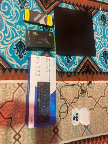 kit mobiliado / teclado mecânico + mouse + hub, fone qkz ak6 e mouse pad