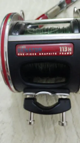 Carretilha PENN  Senator 113LH e vara