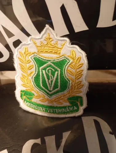 Bordado termocolante medicina veterinária tamanho 7,5 x 8,5cm