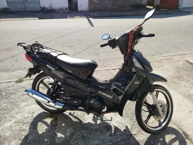 Vendo Moto Kasinski 110 com partida elétrica 
