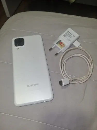 Samsung A12 PERFEITO ESTADO (COM CARREGADOR)