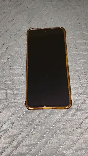 Poco F4 