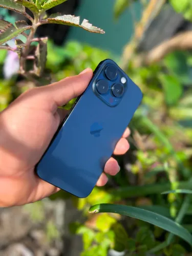 Vendo ou troco iPhone 15 pro 512 gb de memória bateria 89% aparelho todo original 