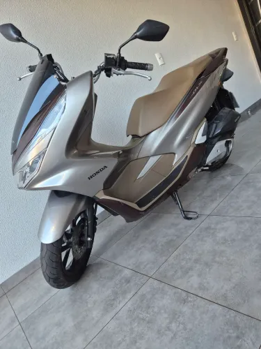 PCX 160 DLX