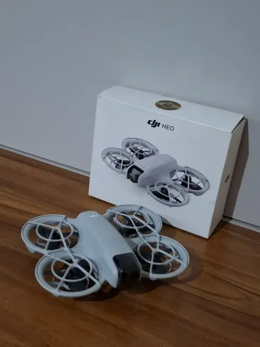 DJI NEO STANDARD | POUSA NA MÃO | VOA SEM CONTROLE 