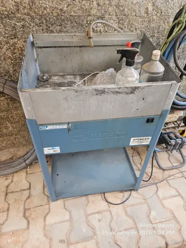 Lavadora de peças com eletrobomba