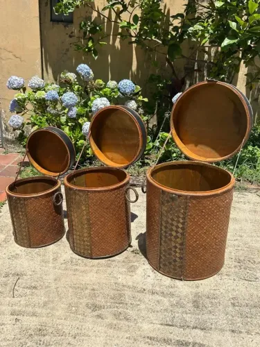 TRÊS BAÚS AFRICANOS DECORATIVOS