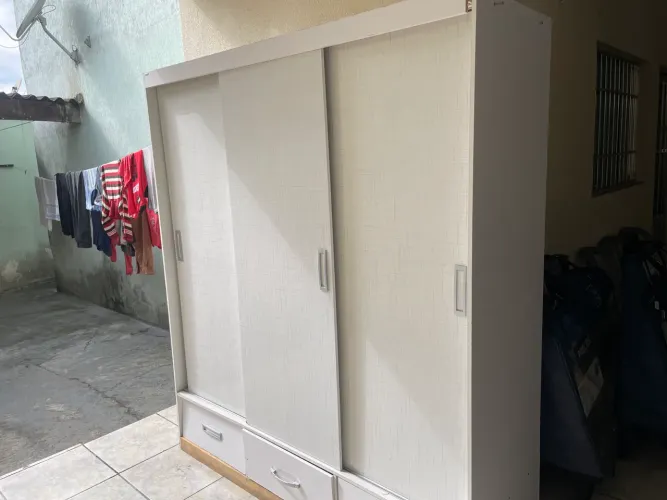 Guarda-roupa infantil